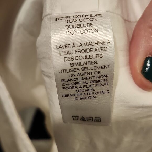 Beautiful white Vineyard Vines shorts with unique design size 4! - Picture 5 of 12